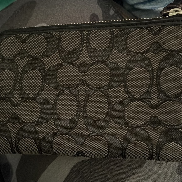 Coach wallet - Picture 2 of 3